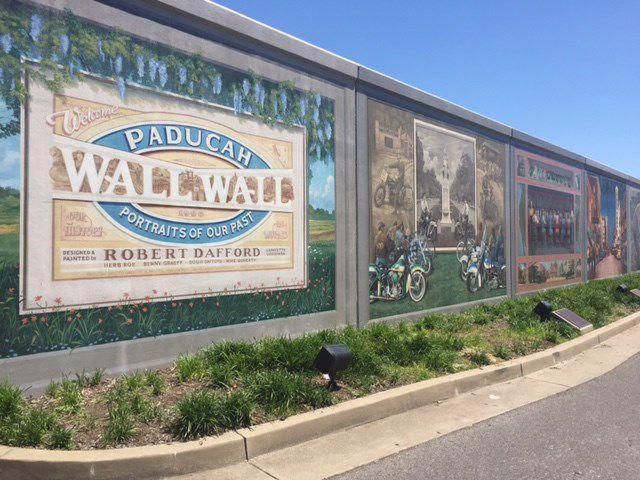 Paducah floodwall mural